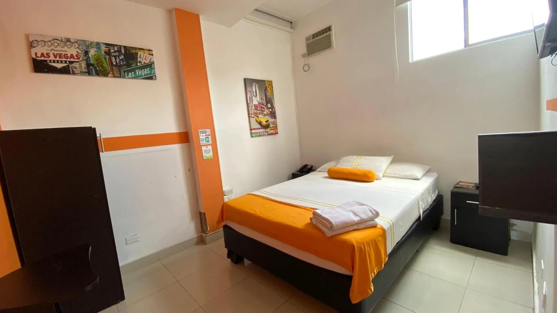 ***  Hotel Colors - Centro Cali Colombia